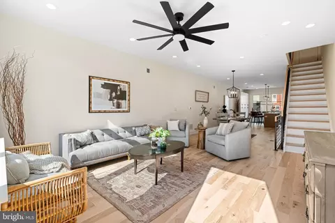 2623 Reed St, Philadelphia, PA 19146