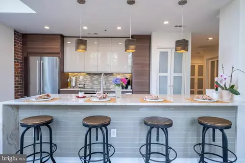 315 New St #321, Philadelphia, PA 19106