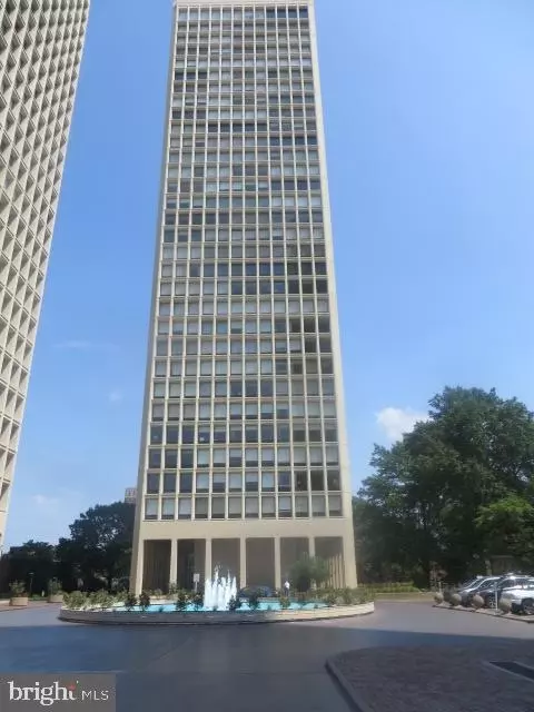 200 Locust St #8A, Philadelphia, PA 19106