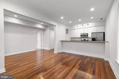 249 N 51 N 2nd St #2R, Philadelphia, PA 19106