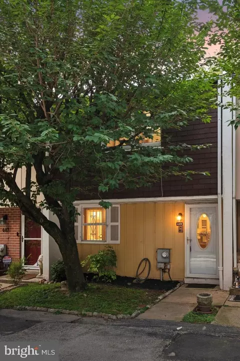 449 W School House Ln, Philadelphia, PA 19144