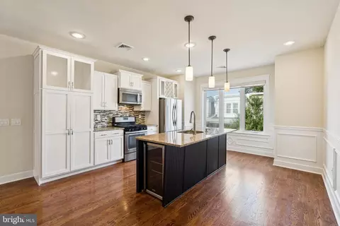 3811 Lauriston St, Philadelphia, PA 19128