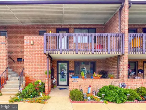 18204 Delaire Landing Rd #204, Philadelphia, PA 19114
