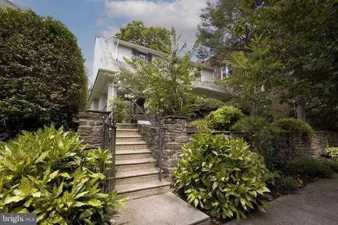 217 Idell St, Philadelphia, PA 19119
