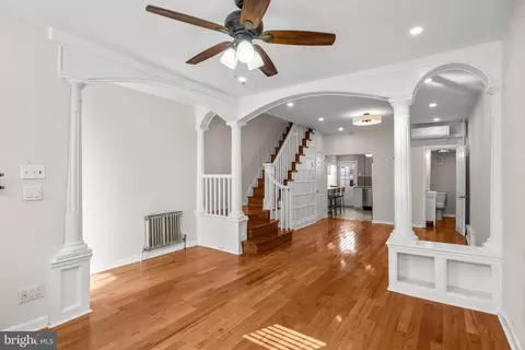 1912 S Sartain St, Philadelphia, PA 19148