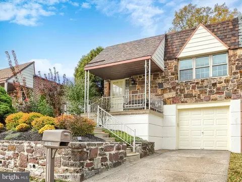 15110 Ina Dr, Philadelphia, PA 19116