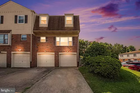 9323 Banes St #A, Philadelphia, PA 19115