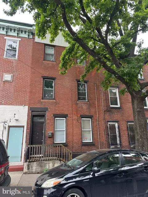 2103 E York St, Philadelphia, PA 19125