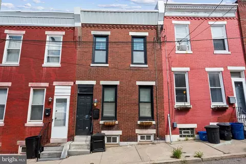 132 Davis St, Philadelphia, PA 19127