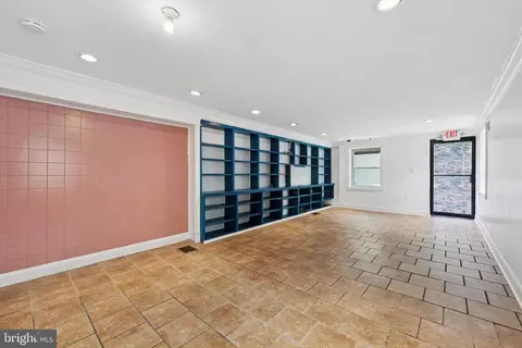 2621 Sepviva St, Philadelphia, PA 19125