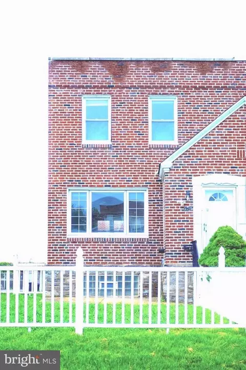 829 Disston St, Philadelphia, PA 19111