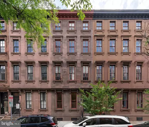 1524 Pine St #3, Philadelphia, PA 19102