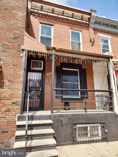 2552 S Franklin St, Philadelphia, PA 19148