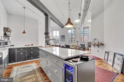 428 N 13th St #3B, Philadelphia, PA 19123