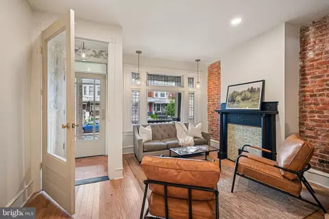 5212 Locust St, Philadelphia, PA 19139