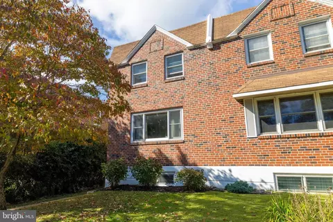 6808 Henry Ave, Philadelphia, PA 19128