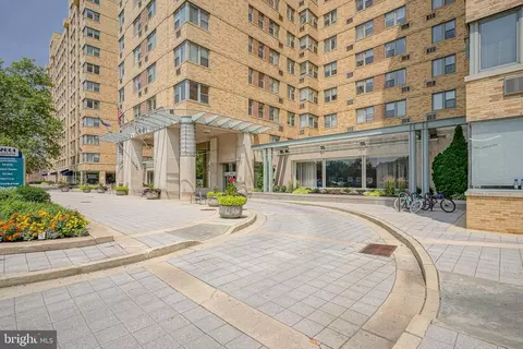 2601 Pennsylvania Ave #425, Philadelphia, PA 19130