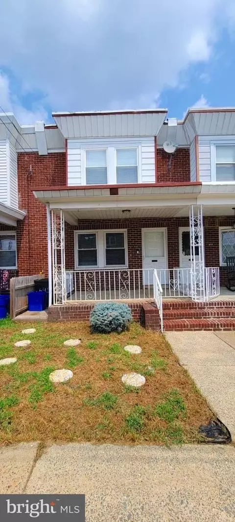 645 Fanshawe St, Philadelphia, PA 19111
