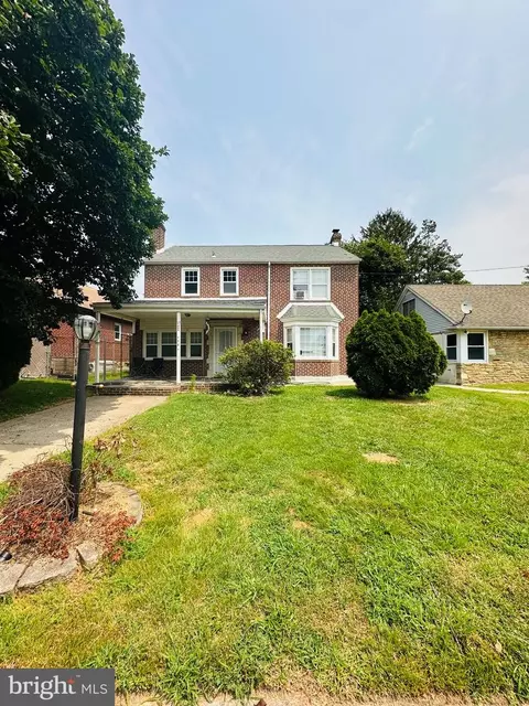 1305 Glenview St, Philadelphia, PA 19111