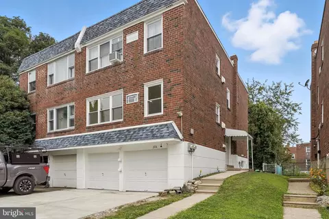 226 Lockart Ter, Philadelphia, PA 19116