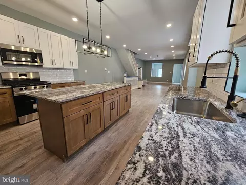 921 Lindley Ave, Philadelphia, PA 19141