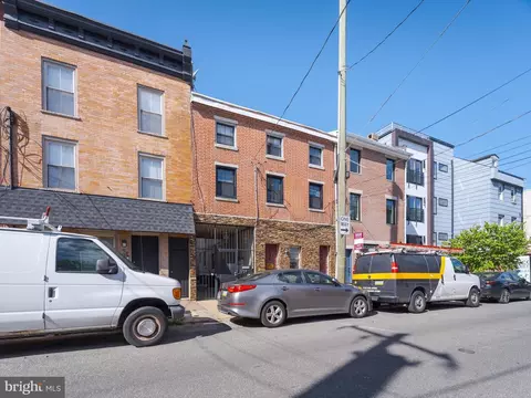934 New Market St, Philadelphia, PA 19123