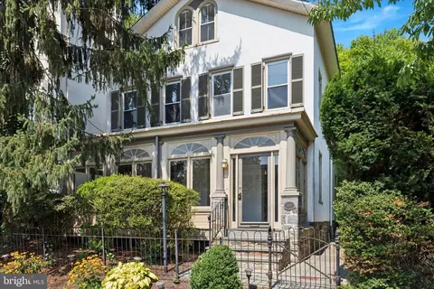 195 Evergreen Ave, Philadelphia, PA 19118