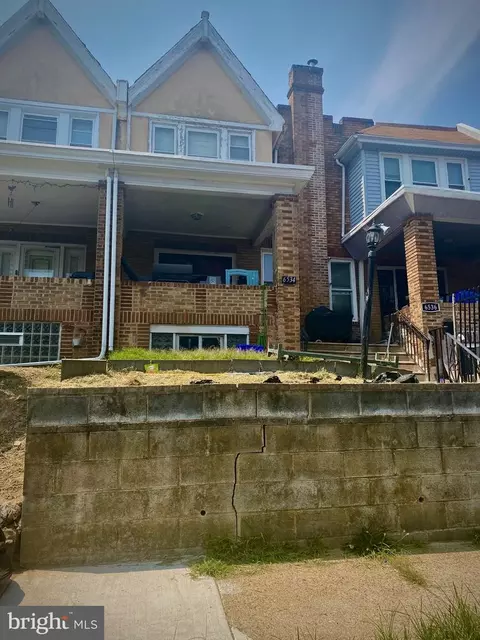 6534 N Smedley St, Philadelphia, PA 19126