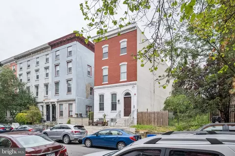 1516 Green St, Philadelphia, PA 19130