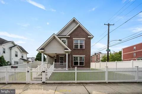 1520 N Franklin St, Philadelphia, PA 19122