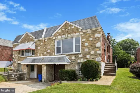 7829 Brier St, Philadelphia, PA 19152