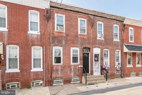 4474 Livingston St, Philadelphia, PA 19137