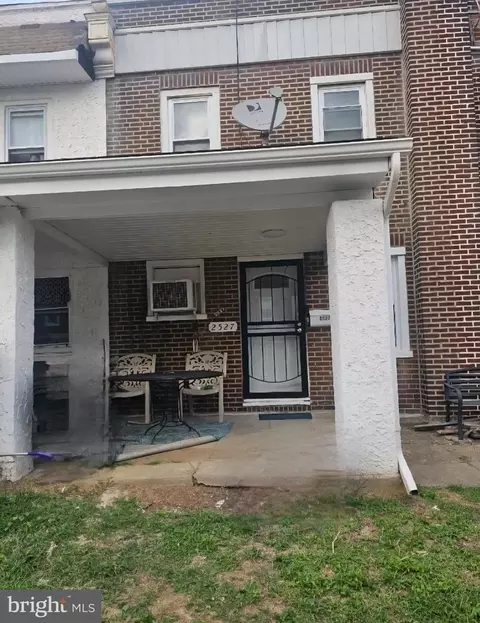 2527 S Massey St, Philadelphia, PA 19142