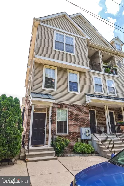 1339 N 32nd St, Philadelphia, PA 19121