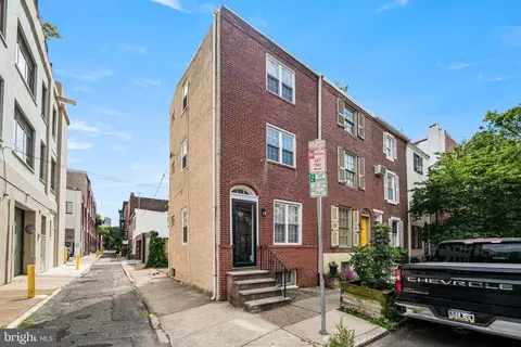 255 S 24th St, Philadelphia, PA 19103