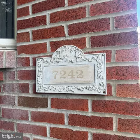 7242 Battersby St, Philadelphia, PA 19149