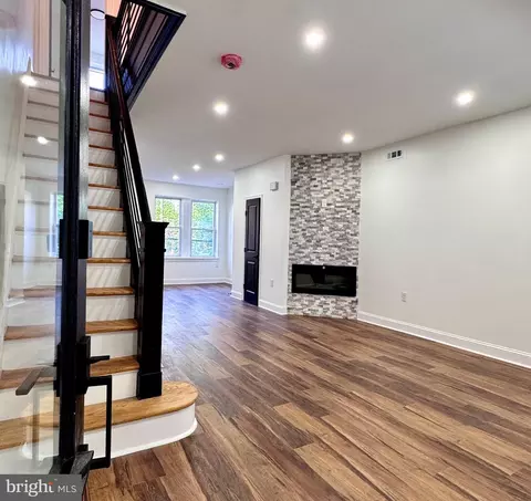 1015 S Frazier St, Philadelphia, PA 19143