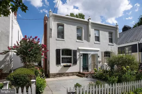 132 W Meade St, Philadelphia, PA 19118