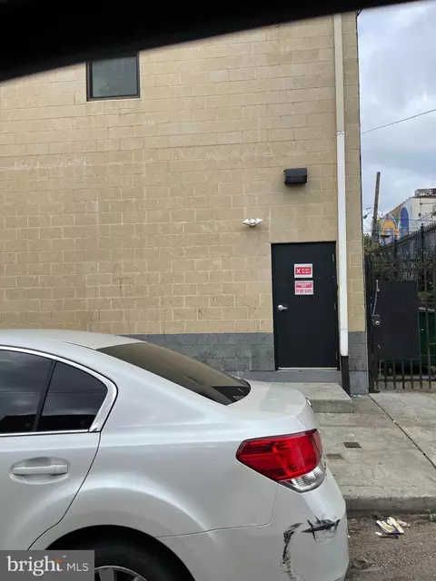 2716 N Lawrence St, Philadelphia, PA 19133