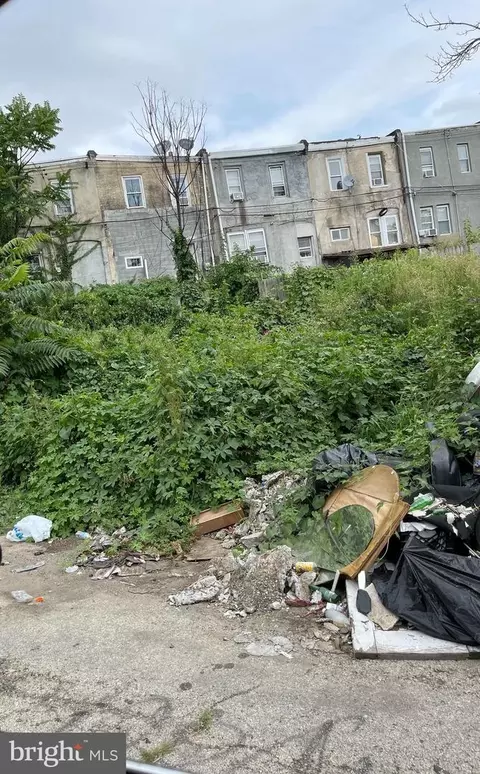 621 W Courtland St, Philadelphia, PA 19140