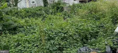 621 W Courtland St, Philadelphia, PA 19140