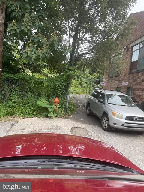 5433 Wakefield St, Philadelphia, PA 19144