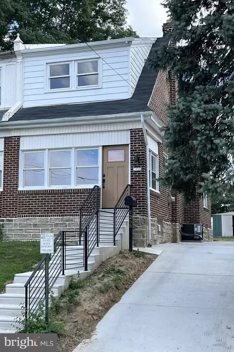 7255 Bingham St, Philadelphia, PA 19111