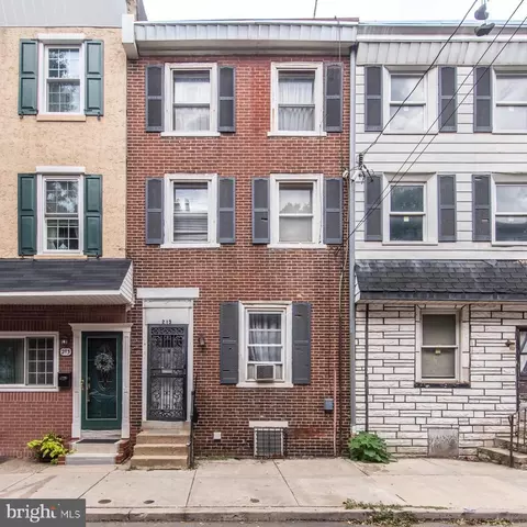 215 Belgrade St, Philadelphia, PA 19125