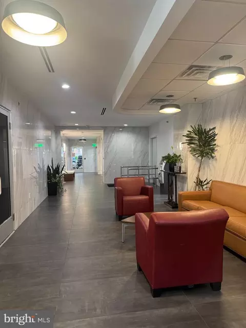 2101 17 Chestnut St #216, Philadelphia, PA 19103