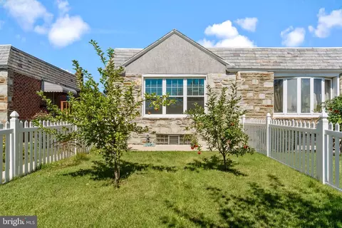 2029 Napfle St, Philadelphia, PA 19152