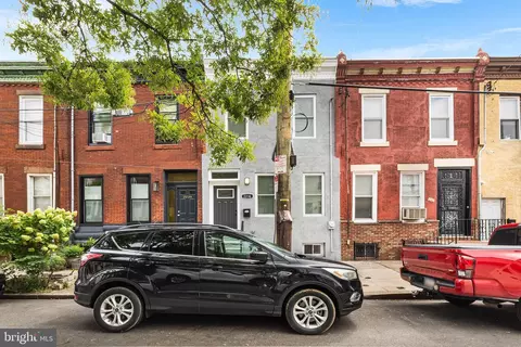 2236 Tasker St, Philadelphia, PA 19145