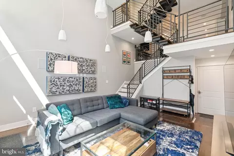 2407 Manton St, Philadelphia, PA 19146