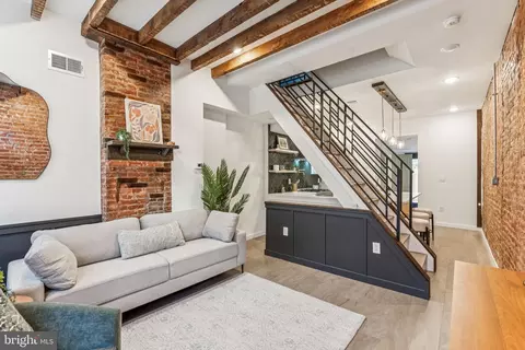 2728 W Cabot St, Philadelphia, PA 19121