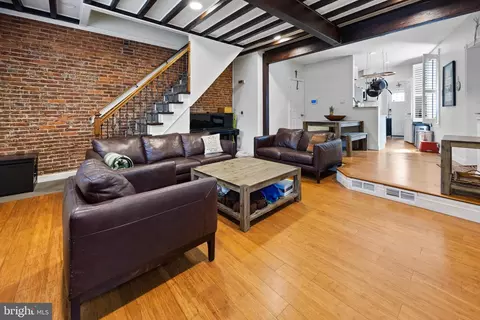 131 Carson St, Philadelphia, PA 19127